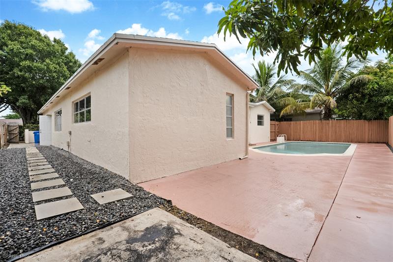Image 24 of 25 For 4971 7th Ct  