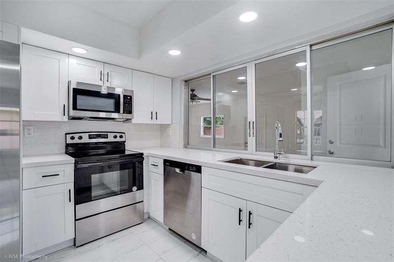 Image 4 of 25 For 4971 7th Ct  