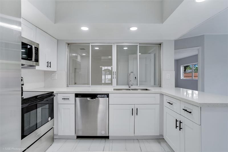 Image 5 of 25 For 4971 7th Ct  