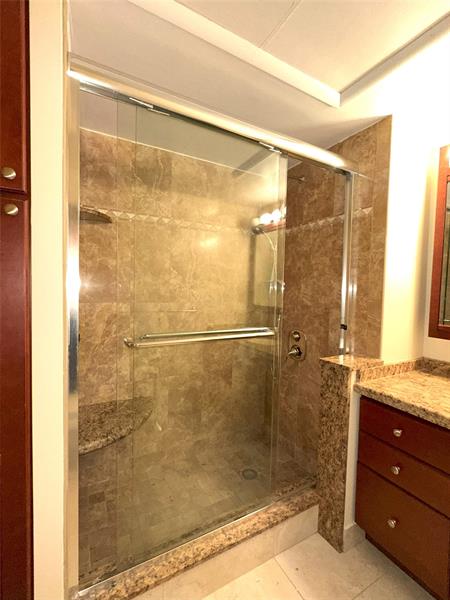 Image 12 of 25 For 659 Oakland Park Blvd  120c