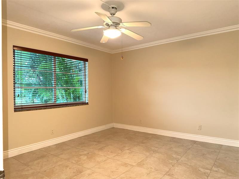 Image 8 of 25 For 659 Oakland Park Blvd  120c