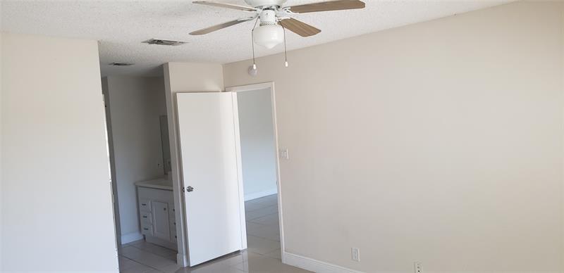 Image 12 of 17 For 11211 Atlantic Blvd  105