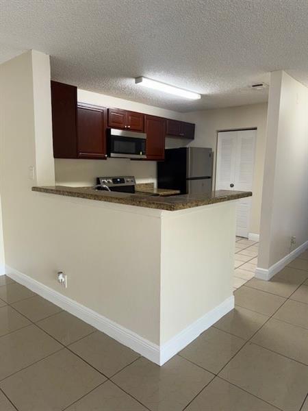 Image 4 of 17 For 11211 Atlantic Blvd  105