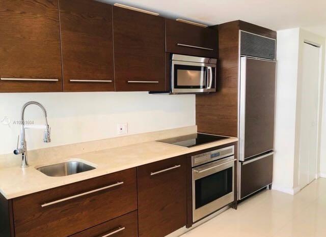 Image 4 of 16 For 495 Brickell Ave  2106