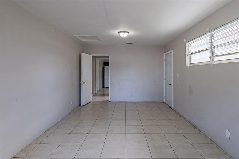 Image 10 of 26 For 404 5th Ave  
