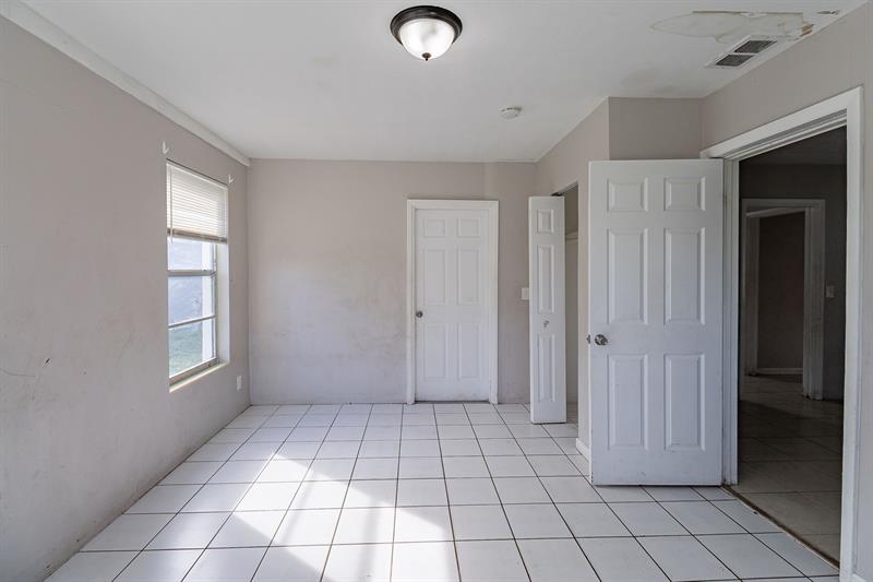 Image 15 of 26 For 404 5th Ave  