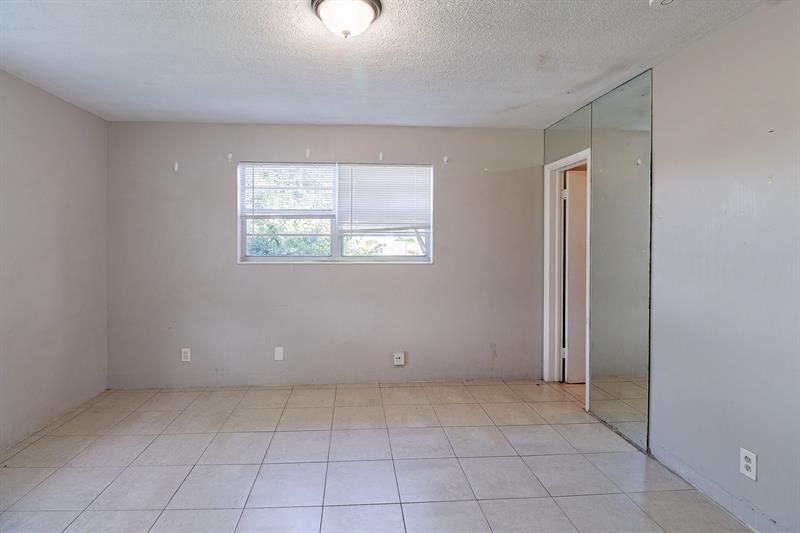 Image 18 of 26 For 404 5th Ave  