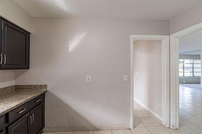 Image 5 of 26 For 404 5th Ave  