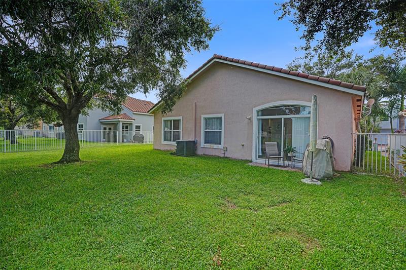 Image 4 of 54 For 1885 74th Way