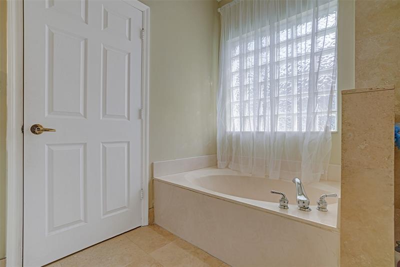 Image 40 of 54 For 1885 74th Way