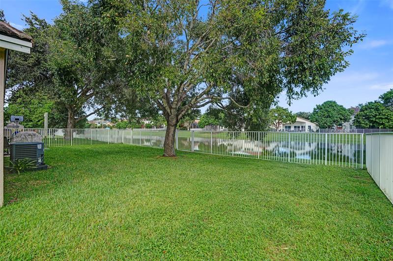 Image 7 of 54 For 1885 74th Way