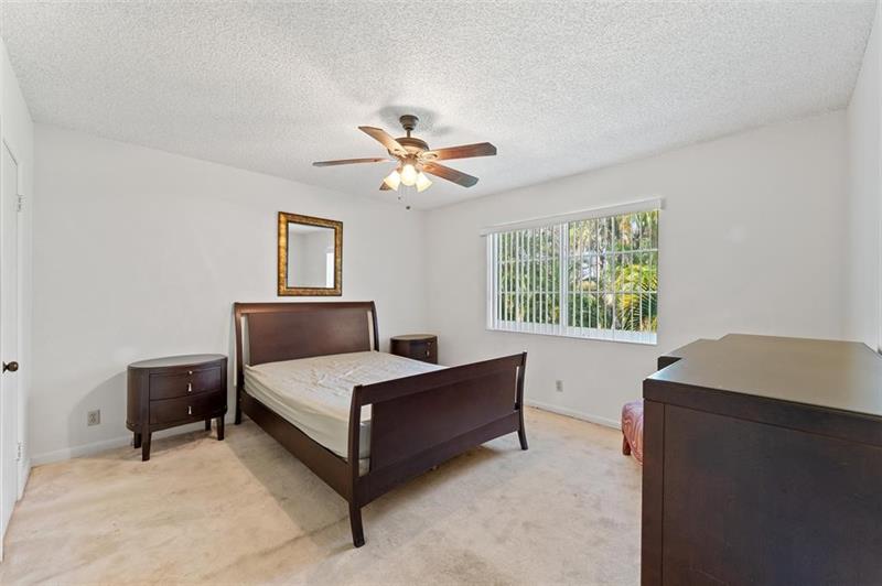 Image 10 of 30 For 639 Oakland Park Blvd.  207d