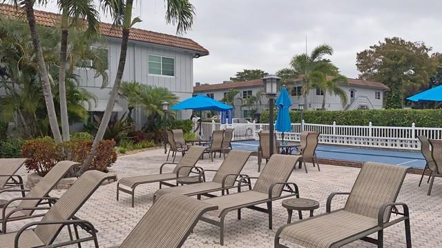 Image 27 of 30 For 639 Oakland Park Blvd.  207d