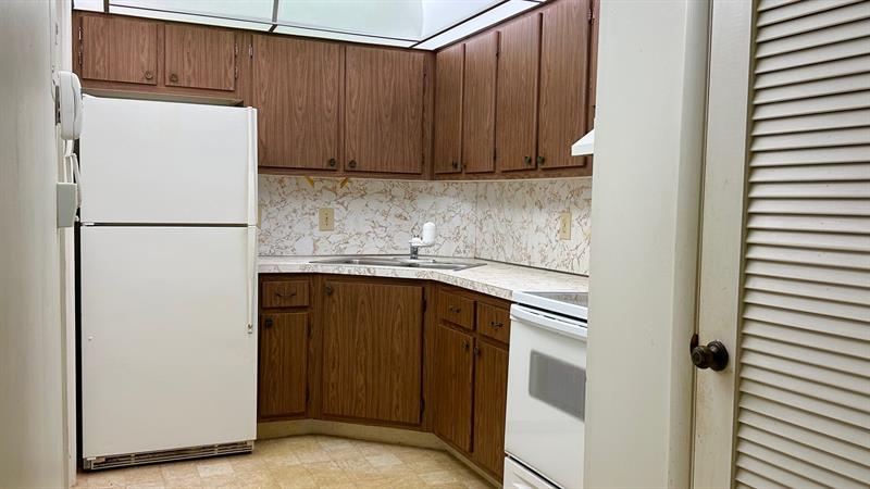 Image 6 of 30 For 639 Oakland Park Blvd.  207d