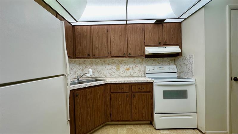 Image 7 of 30 For 639 Oakland Park Blvd.  207d