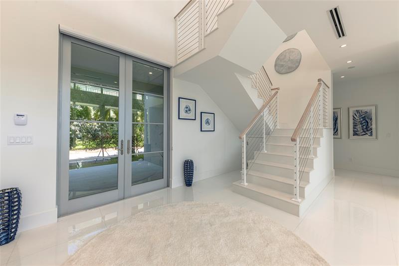 Image 32 of 81 For 701 Flamingo Dr