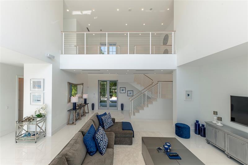 Image 36 of 81 For 701 Flamingo Dr