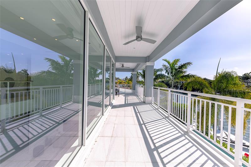 Image 62 of 81 For 701 Flamingo Dr
