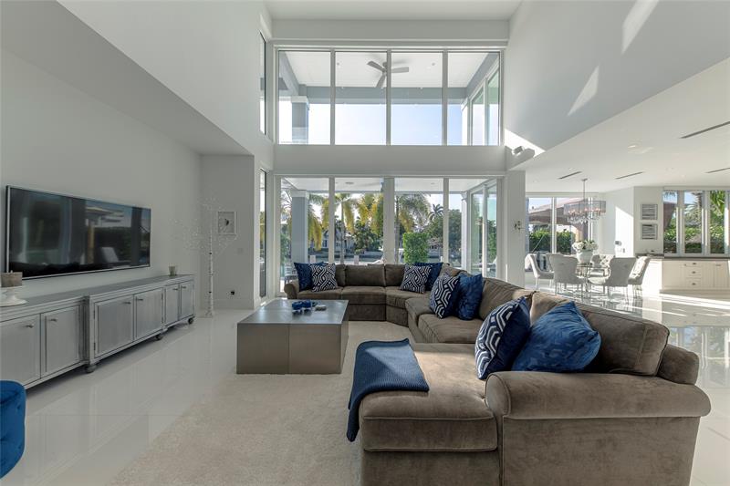Image 75 of 81 For 701 Flamingo Dr