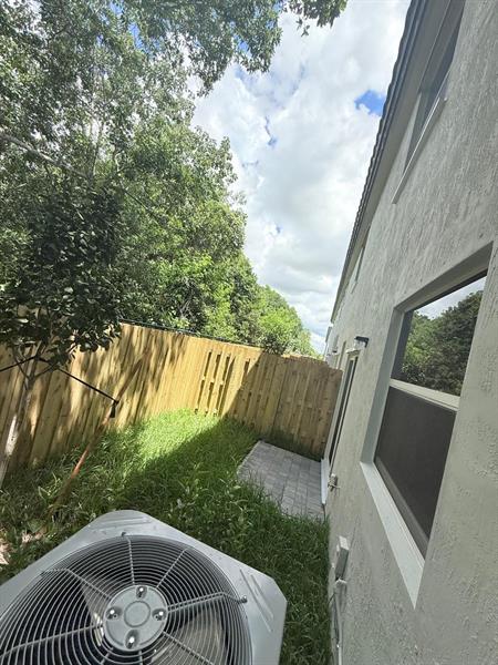 Image 21 of 24 For 154 10th Ct  