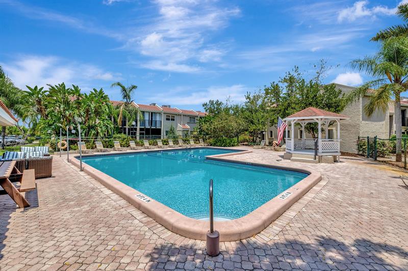 Image 25 of 31 For 5336 6th Ave  H7