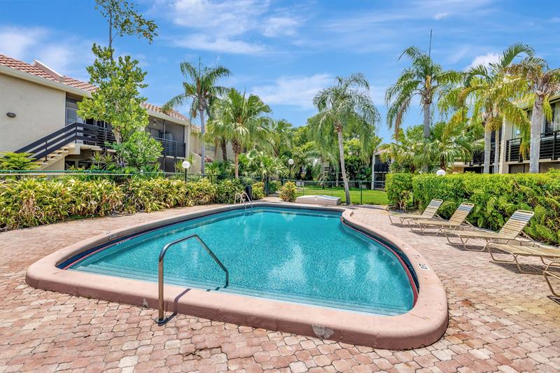 Image 26 of 31 For 5336 6th Ave  H7