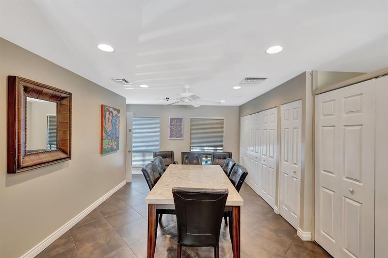 Image 29 of 31 For 5336 6th Ave  H7