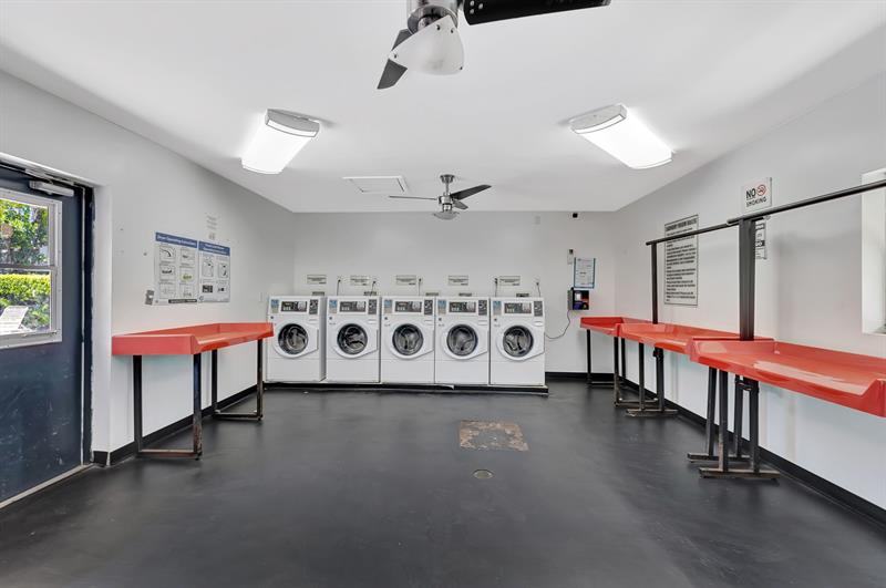 Image 30 of 31 For 5336 6th Ave  H7