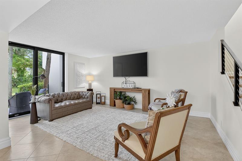 Image 12 of 43 For 3802 Bridgewood Dr  3802