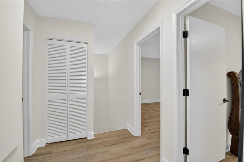 Image 15 of 43 For 3802 Bridgewood Dr  3802