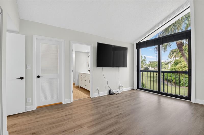 Image 16 of 43 For 3802 Bridgewood Dr  3802