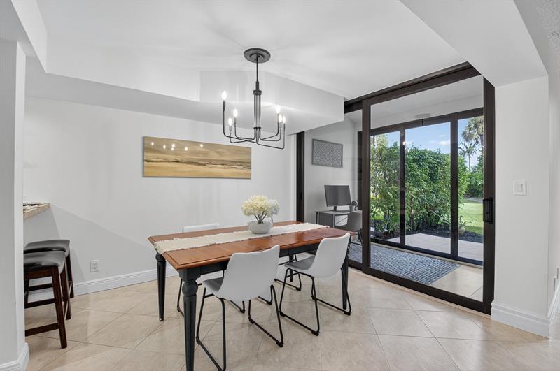 Image 9 of 43 For 3802 Bridgewood Dr  3802