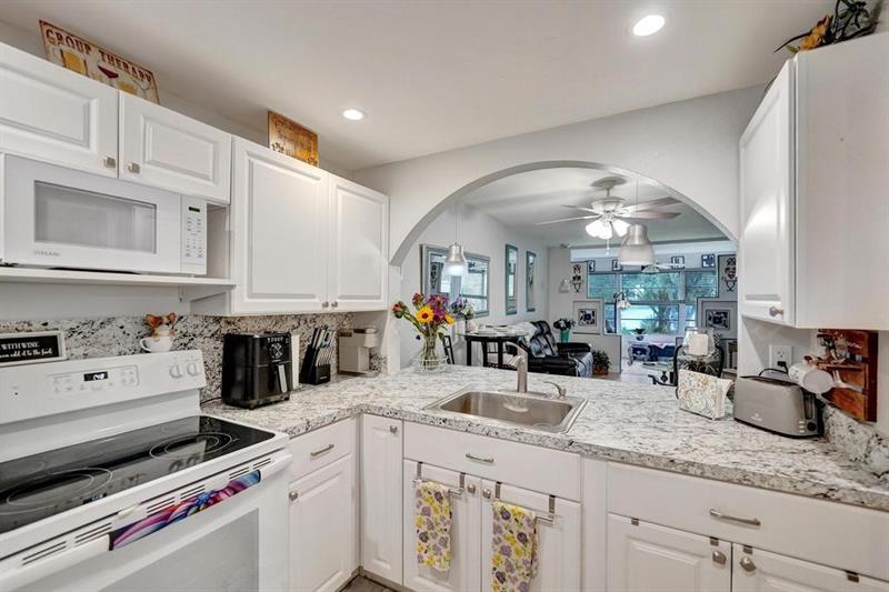 Image 10 of 59 For 9480 Poinciana Pl  201