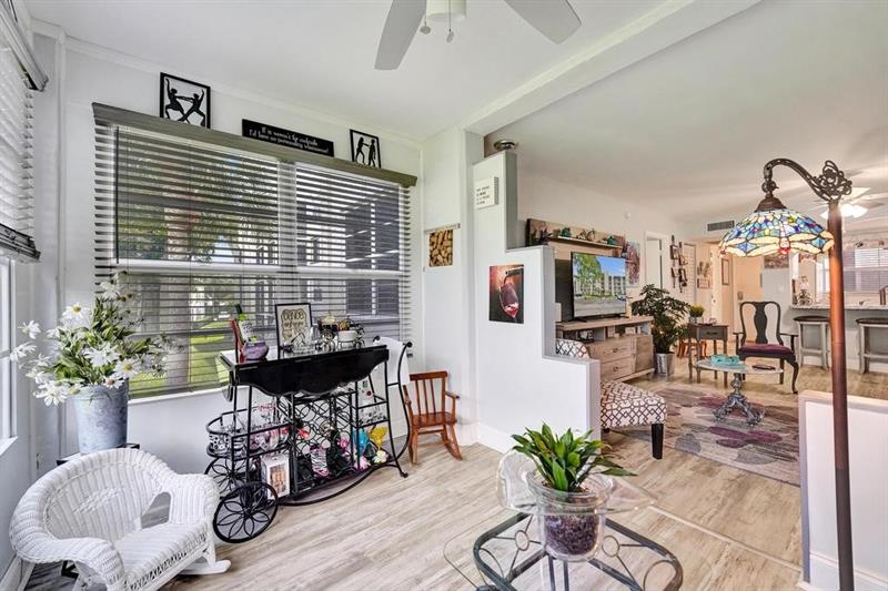 Image 25 of 59 For 9480 Poinciana Pl  201