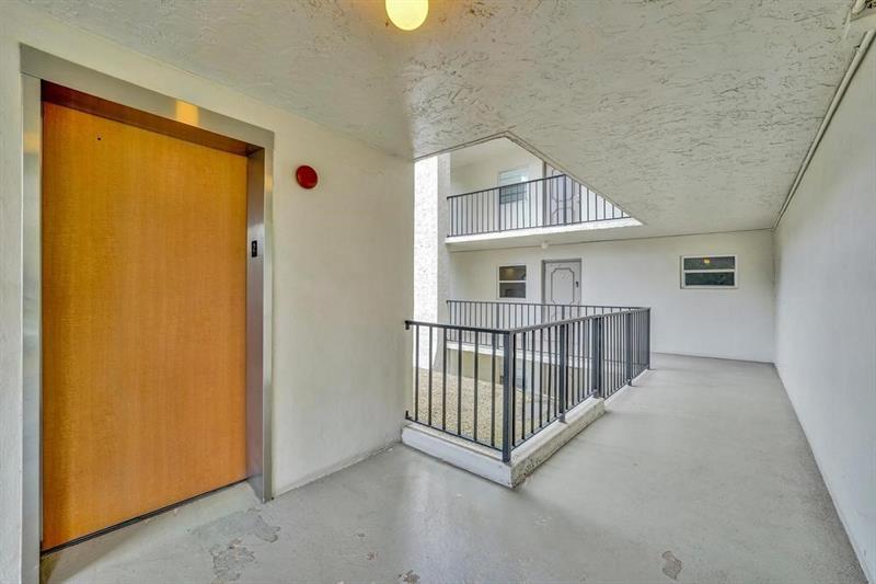 Image 3 of 59 For 9480 Poinciana Pl  201