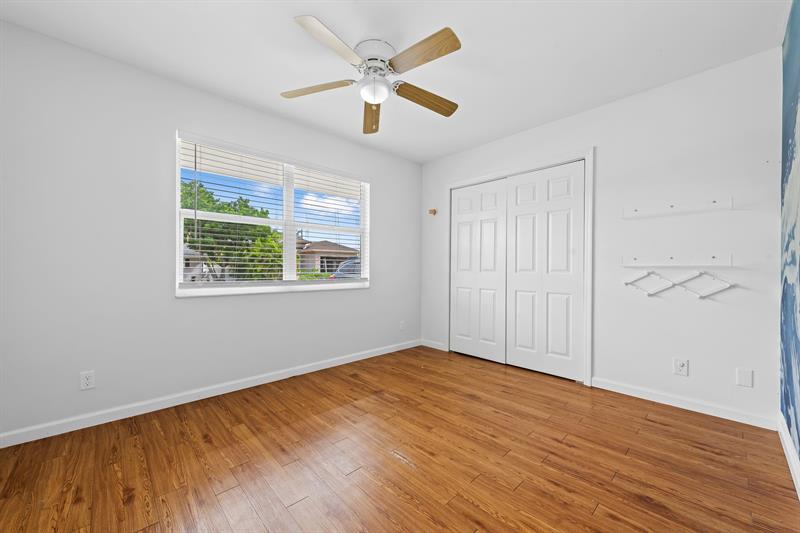 Image 10 of 16 For 3642 Pandora Ave