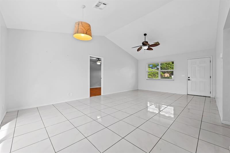 Image 3 of 16 For 3642 Pandora Ave