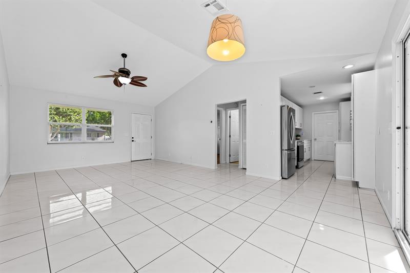 Image 4 of 16 For 3642 Pandora Ave