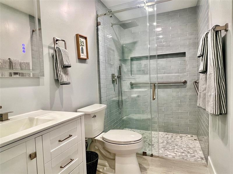 Image 14 of 24 For 5667 Parkwalk Cir E  5667