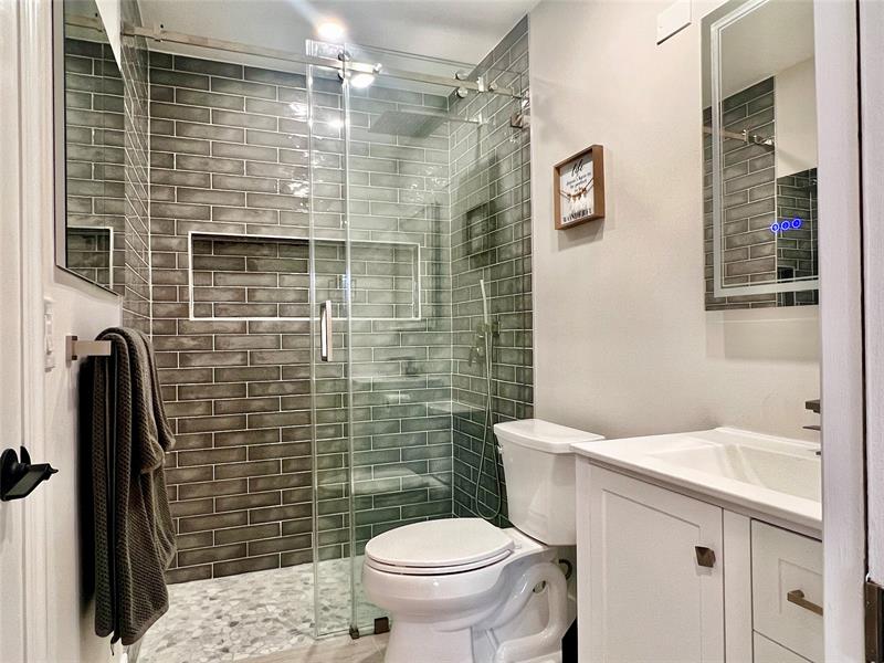 Image 17 of 24 For 5667 Parkwalk Cir E  5667