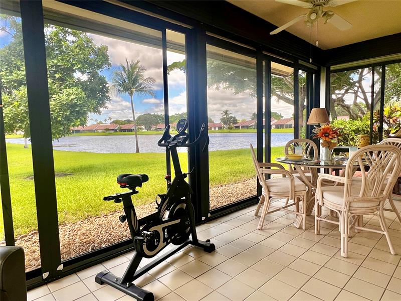 Image 4 of 24 For 5667 Parkwalk Cir E  5667