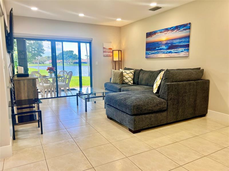 Image 8 of 24 For 5667 Parkwalk Cir E  5667