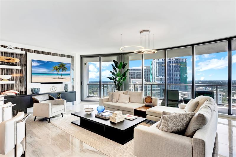 Image 10 of 84 For 100 Las Olas Blvd  2803