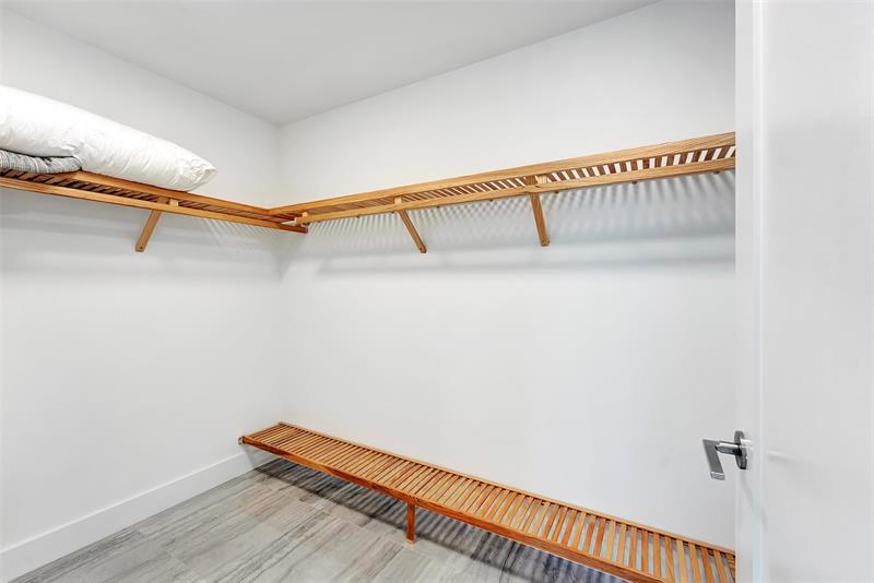 Image 27 of 84 For 100 Las Olas Blvd  2803