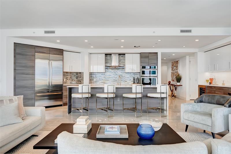 Image 44 of 84 For 100 Las Olas Blvd  2803