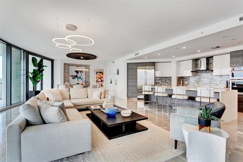 Image 45 of 84 For 100 Las Olas Blvd  2803