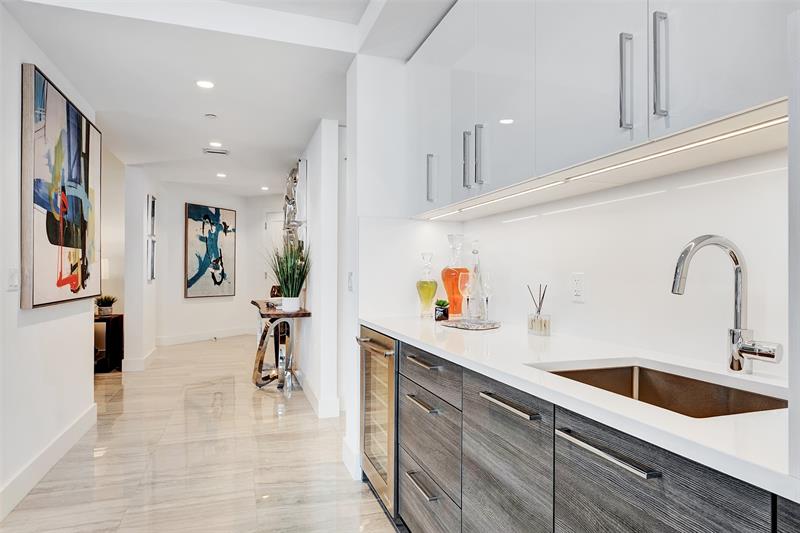 Image 46 of 84 For 100 Las Olas Blvd  2803