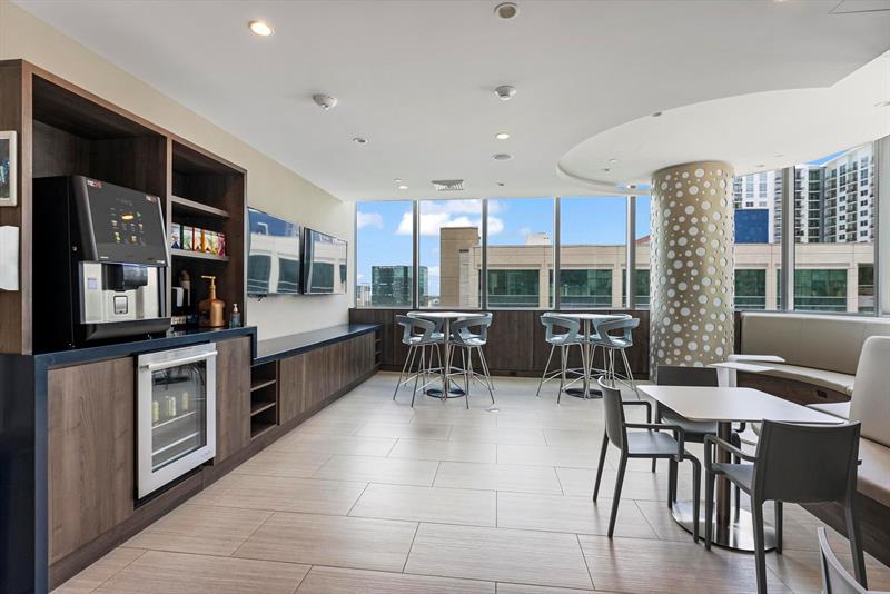 Image 54 of 84 For 100 Las Olas Blvd  2803