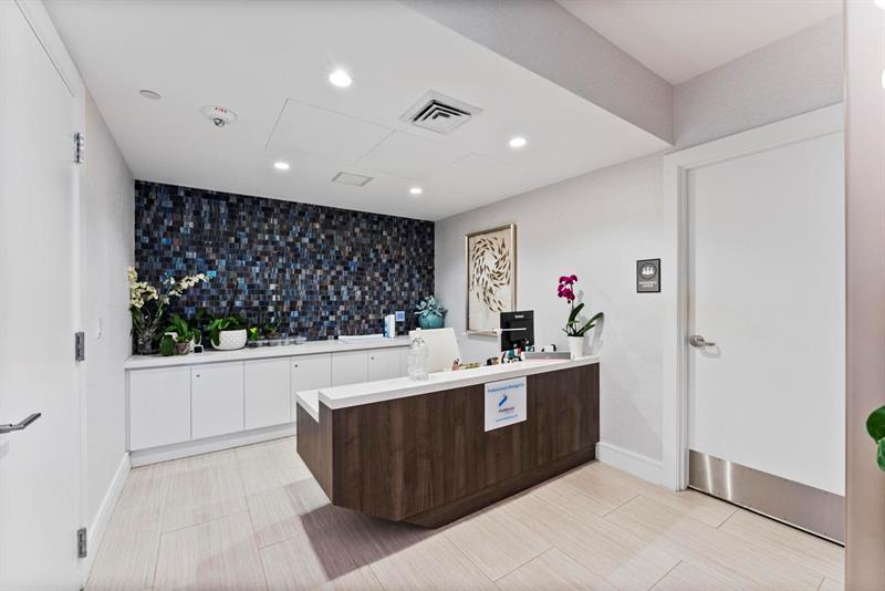 Image 69 of 84 For 100 Las Olas Blvd  2803