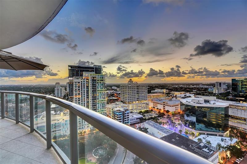 Image 81 of 84 For 100 Las Olas Blvd  2803